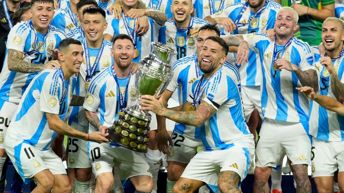 Argentina's World Cup Fever Peaks as Nation Awaits Final Showdown