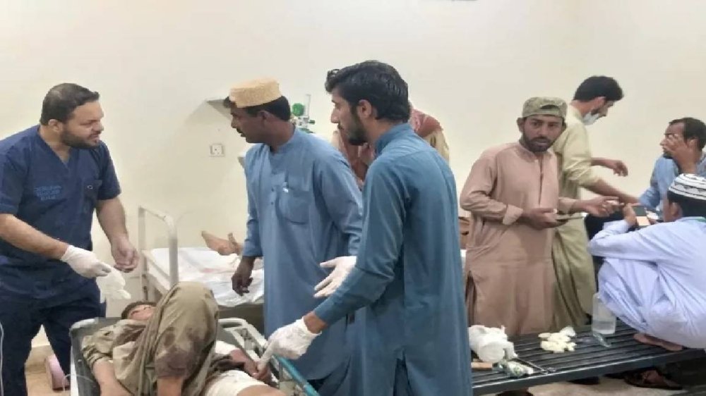 Pakistan: Selbstmordanschlag fordert mindestens 15 Polizeitote