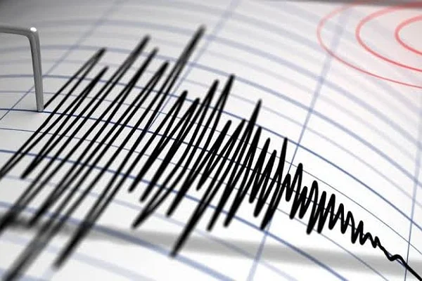زلزال بقوة 5.8 درجة يضرب سواحل وسط تشيلي